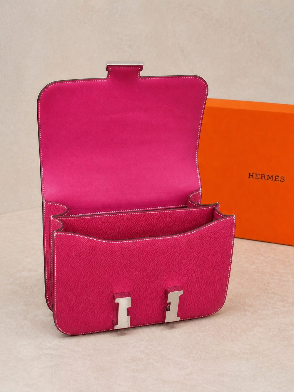 Hermes Constance Crossbody in Rose Extreme Epsom with Goatskin Lining - Picture 2 of 5